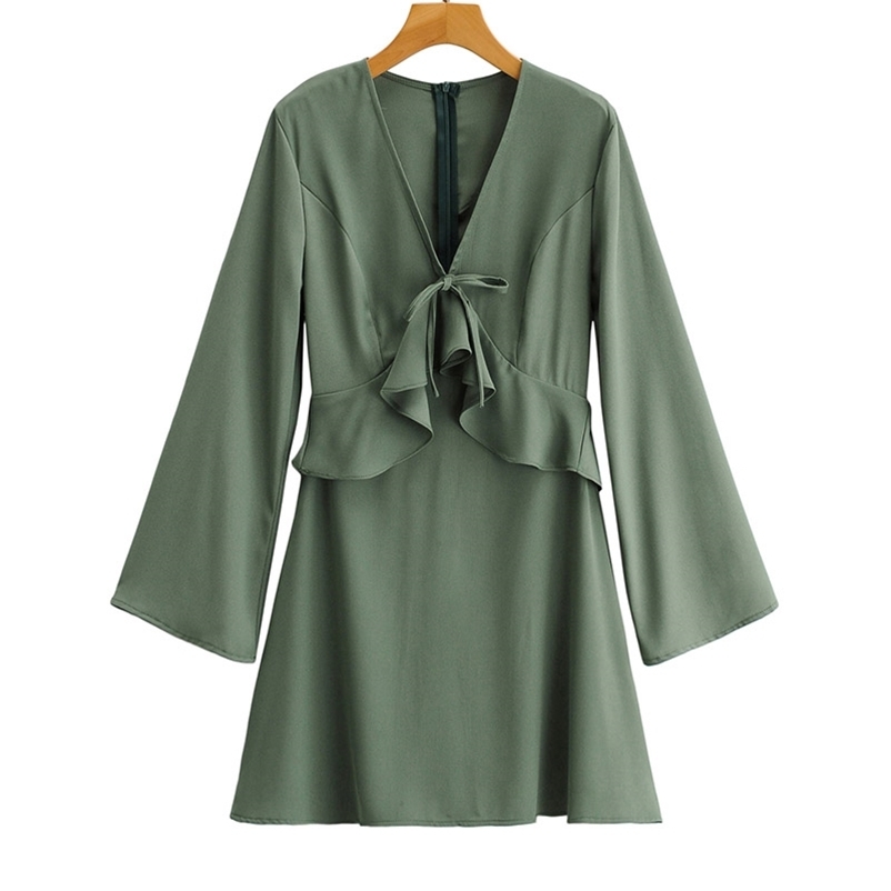 Summer Women Sexy Dress Deep V-neck Solid Color Female Flared Sleeves Casual Pleated Dresses High Quality A-Line Size L 210524, Army green
Summer Women Sexy Dress Deep V-neck Solid Color Female Flared Sleeves Casual Pleated Dresses High Quality A-Line Size L 210524, Army green