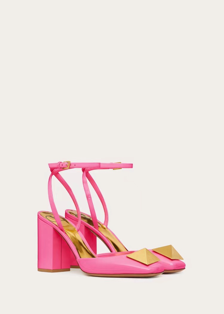 2022 trend big rivet high heel sandal shoe version pedicure original cow patent leather foot pad sheet metal Italian leather outsole heel height 6cm/9cm, Box
2022 trend big rivet high heel sandal shoe version pedicure original cow patent leather foot pad sheet metal Italian leather outsole heel height 6cm/9cm, Box