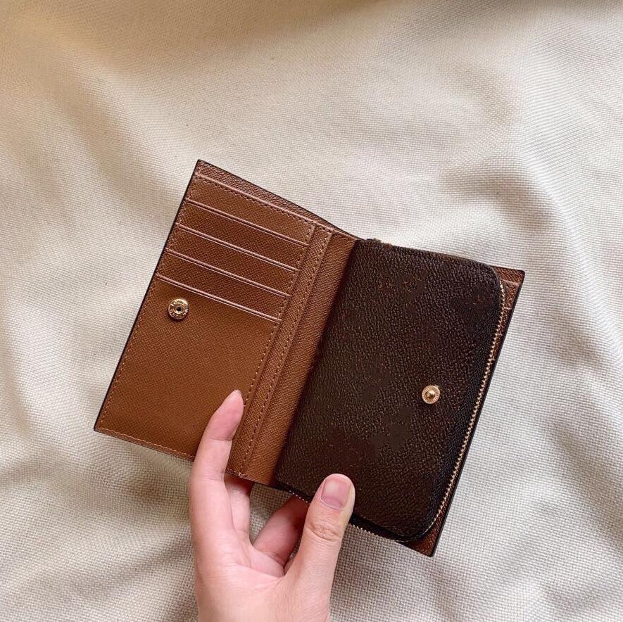 Classic Ladies Passport Holder High Quality Leather Multifunction Small Wallet Card Case, Red;black
Classic Ladies Passport Holder High Quality Leather Multifunction Small Wallet Card Case, Red;black