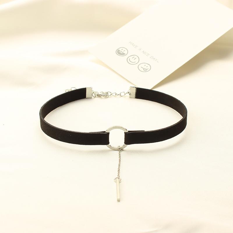 Chokers 1 Piece PU Leather Choker Necklace Black Belt Smooth Neck Strap Fashion Cute Chic For Women Party Jewelry Gifts
Chokers 1 Piece PU Leather Choker Necklace Black Belt Smooth Neck Strap Fashion Cute Chic For Women Party Jewelry Gifts