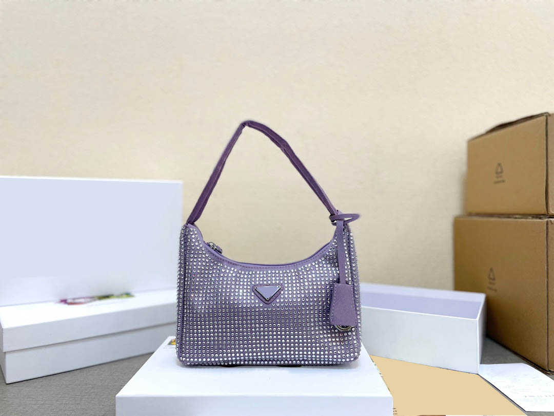 Designer Bags Crystal Diamond Bags Axillary Package Luxury Brand Senior Fashion Shoulder Lady Handbags Underarm Chains Phone Bag Wallet Metallic Totes, Color1
Designer Bags Crystal Diamond Bags Axillary Package Luxury Brand Senior Fashion Shoulder Lady Handbags Underarm Chains Phone Bag Wallet Metallic Totes, Color1