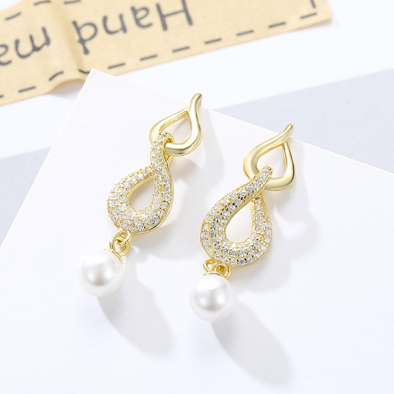 Wind new Water Drop fashion Design feeling ring buckle Pearl Earrings trendy net red geometric EarringsQOAL, Golden;silver
Wind new Water Drop fashion Design feeling ring buckle Pearl Earrings trendy net red geometric EarringsQOAL, Golden;silver