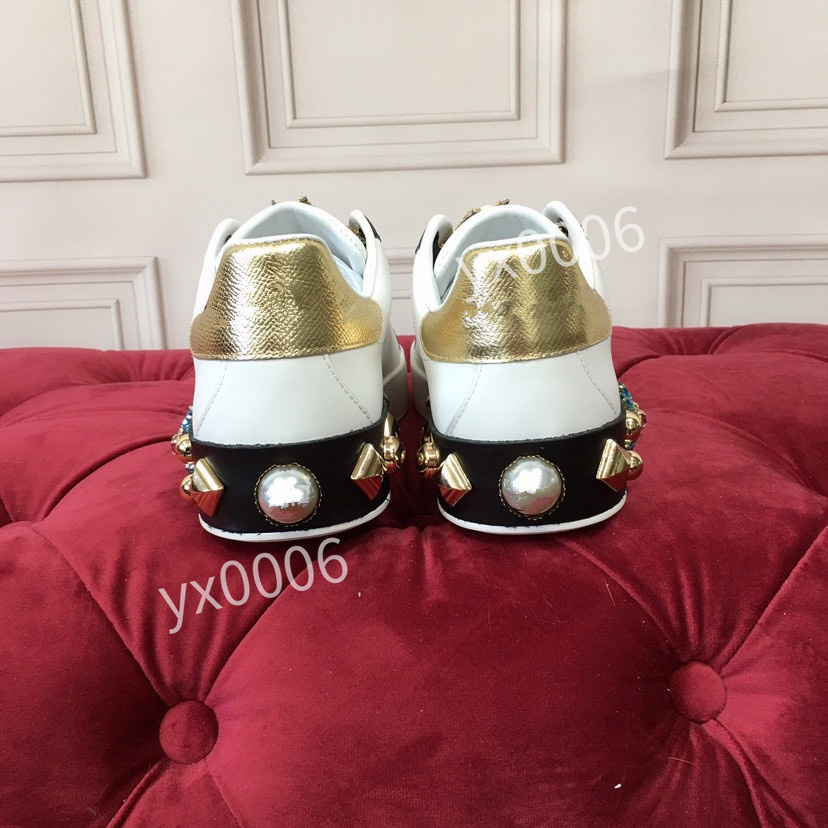 2021 Top Quality Men Womens 35-45 Oblique Technology Casual Shoes Outdoor Luxury Designers Canvas Sneaker Fashion Platform Flat Breathable Trainers hc191208, Choose the color
2021 Top Quality Men Womens 35-45 Oblique Technology Casual Shoes Outdoor Luxury Designers Canvas Sneaker Fashion Platform Flat Breathable Trainers hc191208, Choose the color