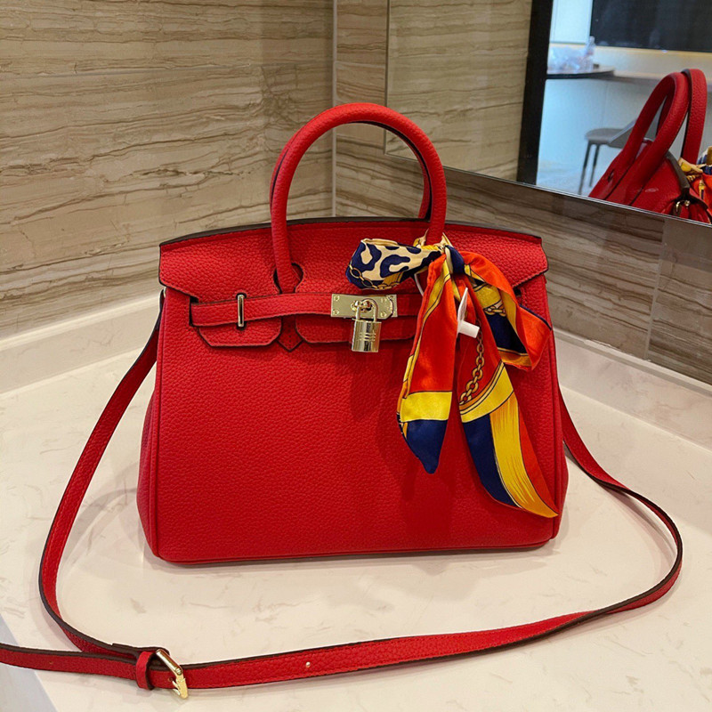Luxury Designer Brand Fashion Shoulder Platinum Bags Handbags High Quality letter purse senior bag classic style wallet 2021 temperament cross body totes Ribbons, No bags
Luxury Designer Brand Fashion Shoulder Platinum Bags Handbags High Quality letter purse senior bag classic style wallet 2021 temperament cross body totes Ribbons, No bags