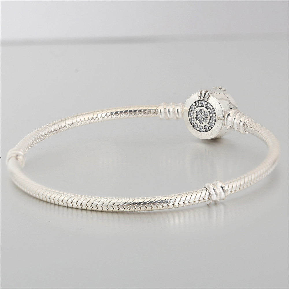 100% High Quality 925 Sterling Silver bracelet Bangle with LOGO Engraved for 599046C01 European Charms and DIY Original Jewelry Making Gifts
100% High Quality 925 Sterling Silver bracelet Bangle with LOGO Engraved for 599046C01 European Charms and DIY Original Jewelry Making Gifts