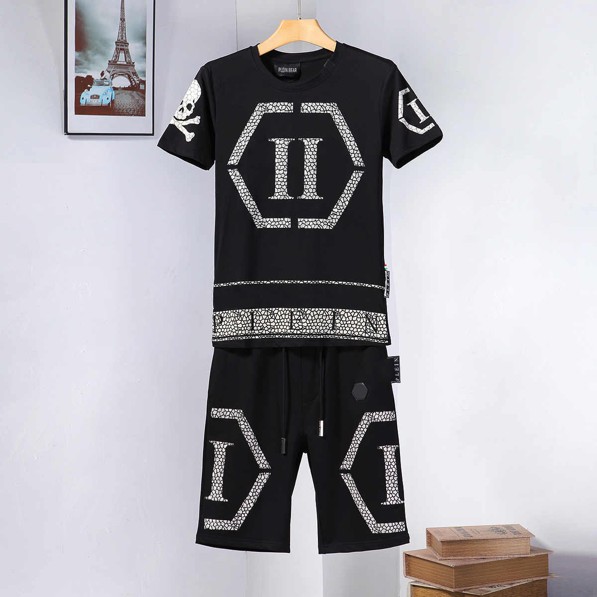PLEIN BEAR Mens T Shirts CRYSTAL SKULL Tracksuit Men T-shirts Casual Tracksuits Jogger Tops Shorts Sets Sporting Suit 147278, Black
PLEIN BEAR Mens T Shirts CRYSTAL SKULL Tracksuit Men T-shirts Casual Tracksuits Jogger Tops Shorts Sets Sporting Suit 147278, Black