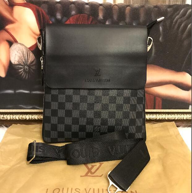 2021 lv louis 8 vitton Designers Men crossbody bag Luxury handbags leather purses classic women letter chain shoulder bags
2021 lv louis 8 vitton Designers Men crossbody bag Luxury handbags leather purses classic women letter chain shoulder bags
