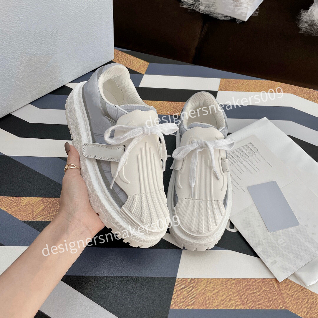 2022 Casual shoes women Travel leather lace-up sneaker cowhide fashion lady Flat designer Running Trainers Letters woman shoe platform Dress Shoes size35-45, 03
2022 Casual shoes women Travel leather lace-up sneaker cowhide fashion lady Flat designer Running Trainers Letters woman shoe platform Dress Shoes size35-45, 03