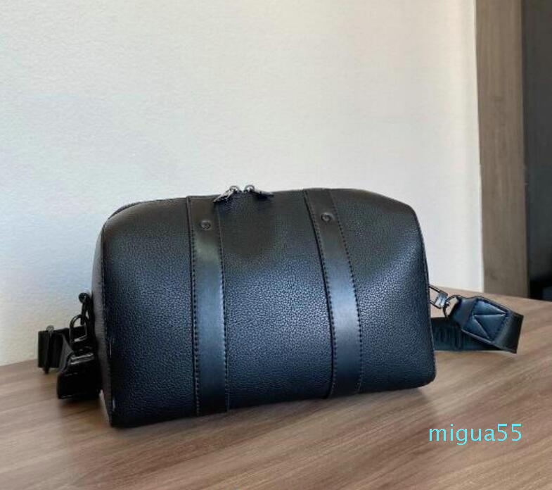 High quality Women leather city tote Duffel bag shoulder Bags Lychee pattern fabric handbag designer Travel handbag, Black
High quality Women leather city tote Duffel bag shoulder Bags Lychee pattern fabric handbag designer Travel handbag, Black
