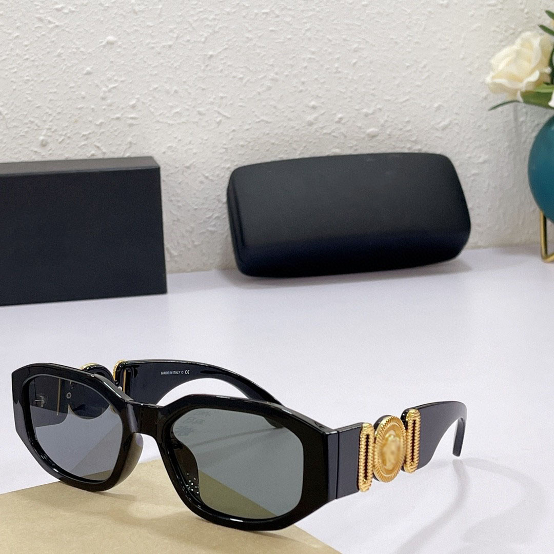 Top 4361 Original high quality Designer Sunglasses for womens famous fashionable and retro luxury brand mens eyeglass Fashion design glasses with box, White;black
Top 4361 Original high quality Designer Sunglasses for womens famous fashionable and retro luxury brand mens eyeglass Fashion design glasses with box, White;black