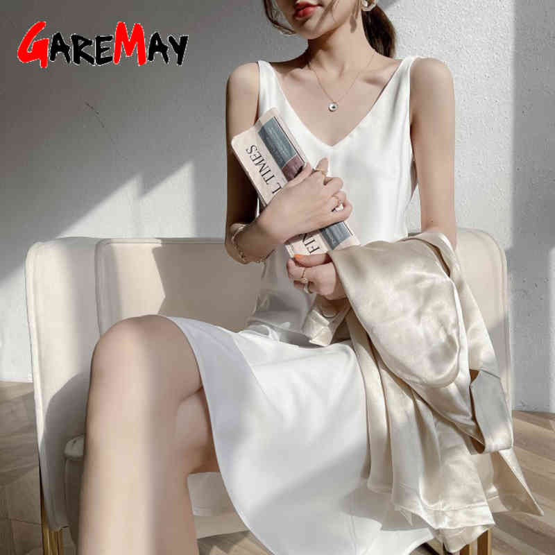 White Sleeveless Women's Summer Dress V Neck Elegant Knee Length Silk Satin Casual Spaghetti Strap es 210428