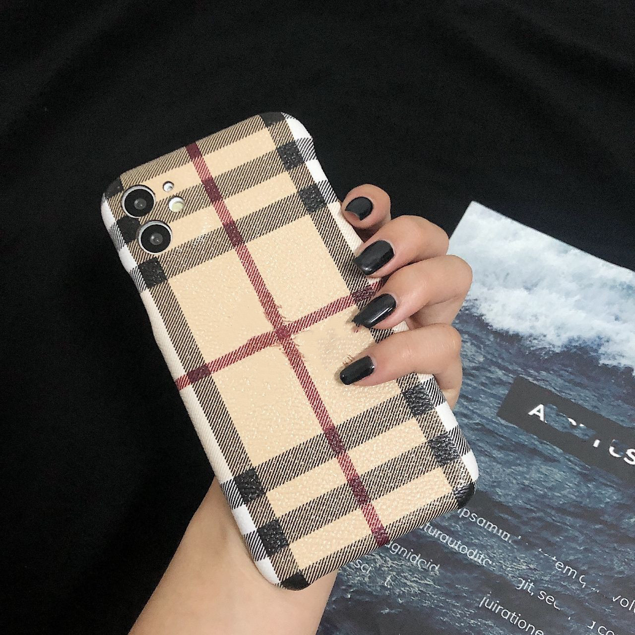 Top famous brand classic design phone cases For iPhone 12 promax 12pro 11 XS Max XR X 8 Plus come with box
Top famous brand classic design phone cases For iPhone 12 promax 12pro 11 XS Max XR X 8 Plus come with box