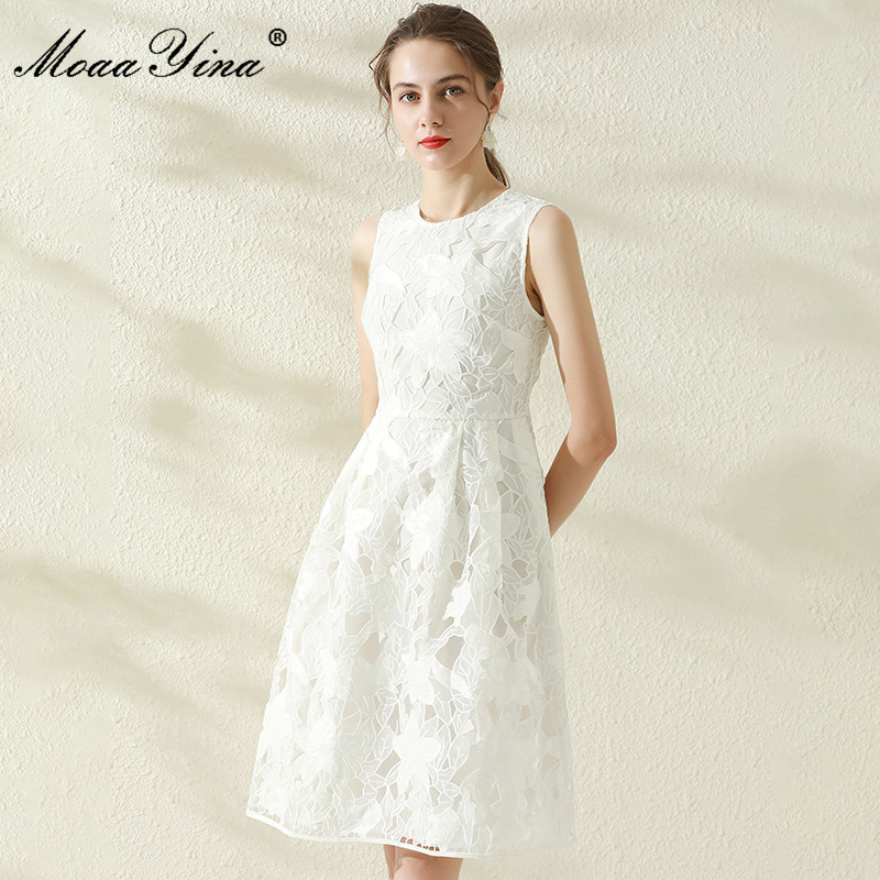 Summer Runway Elegant Party Dress Women's O-Neck Sleeveless Fashion White/Black Hollow Embroidery Vintage Mini 210524