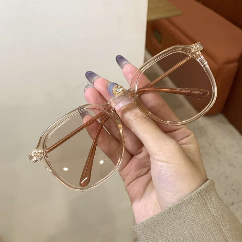 tiktok ins sunglasses, female Korean version, tidal net red small frame, shaking glasses, face, girls sunglasses., White;black
tiktok ins sunglasses, female Korean version, tidal net red small frame, shaking glasses, face, girls sunglasses., White;black