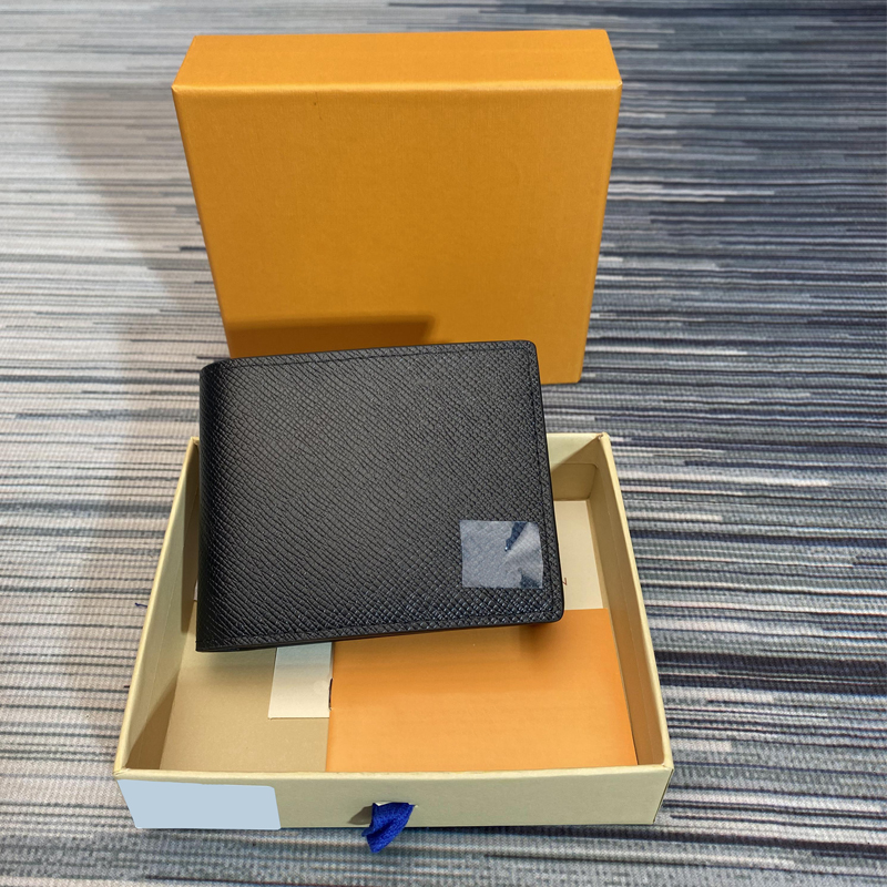 Premium luxury classic twill Leather Men's and women's wallets leisure credit card clips are delivered with the box, Red;black
Premium luxury classic twill Leather Men's and women's wallets leisure credit card clips are delivered with the box, Red;black