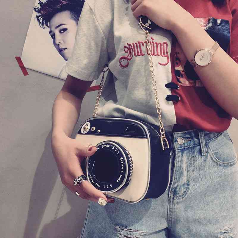 Trendy spring new chain single shoulder diagonal women's camera modeling change mobile phone trendy bag, As shown in figure
Trendy spring new chain single shoulder diagonal women's camera modeling change mobile phone trendy bag, As shown in figure