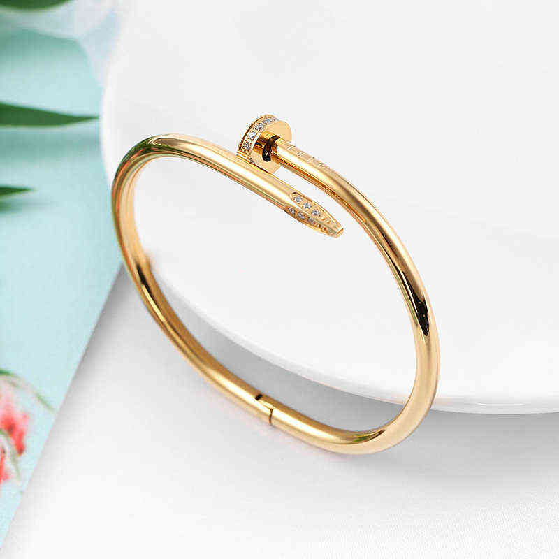 with Box Gold Silver Steel Bracelet Inlay Bangles Diamond Screw Cuff Bracelets Women Men Love Jewelry Gift 16 19 21 Size
with Box Gold Silver Steel Bracelet Inlay Bangles Diamond Screw Cuff Bracelets Women Men Love Jewelry Gift 16 19 21 Size
