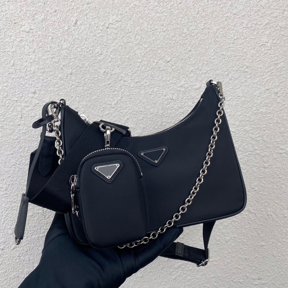 Black Nylon Luxury Designer Handbag Womens Crossbody Bag With Purse Female Shoulder Wallets and Bags
Black Nylon Luxury Designer Handbag Womens Crossbody Bag With Purse Female Shoulder Wallets and Bags