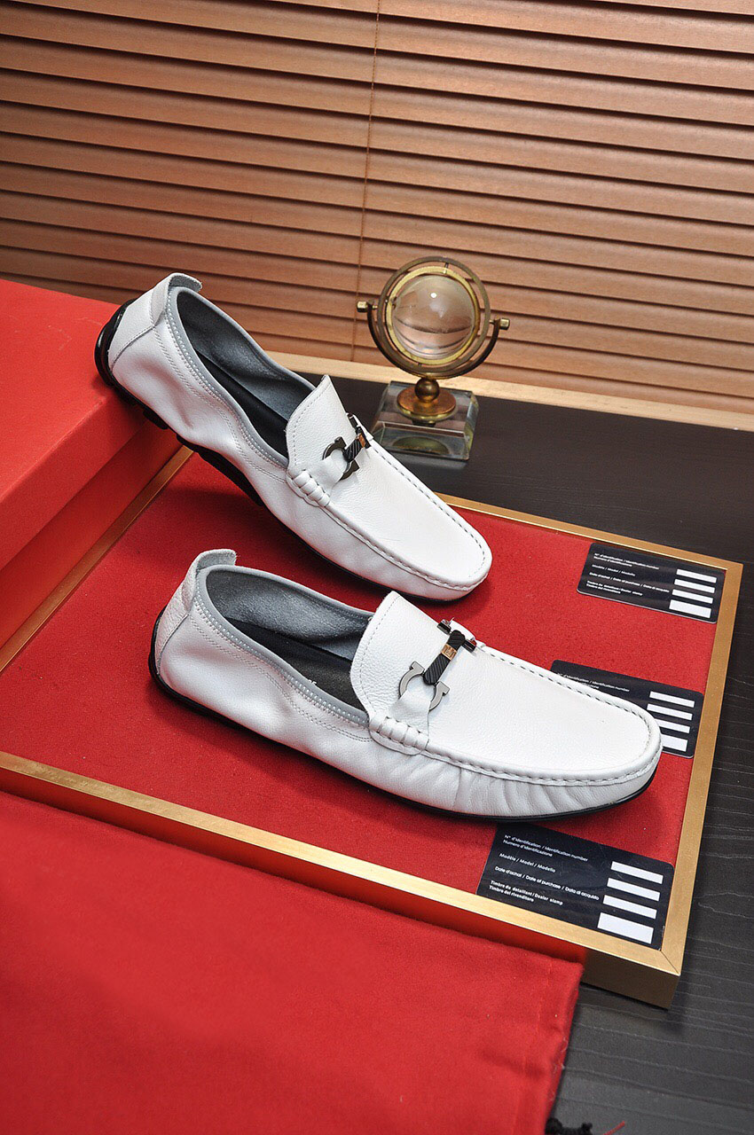 High Quality Fashion 2021 Men's Brand Designer Genuine Leather Dress Shoes Sexy Party Wedding Flats Casual Loafers Size 38-44, Black
High Quality Fashion 2021 Men's Brand Designer Genuine Leather Dress Shoes Sexy Party Wedding Flats Casual Loafers Size 38-44, Black