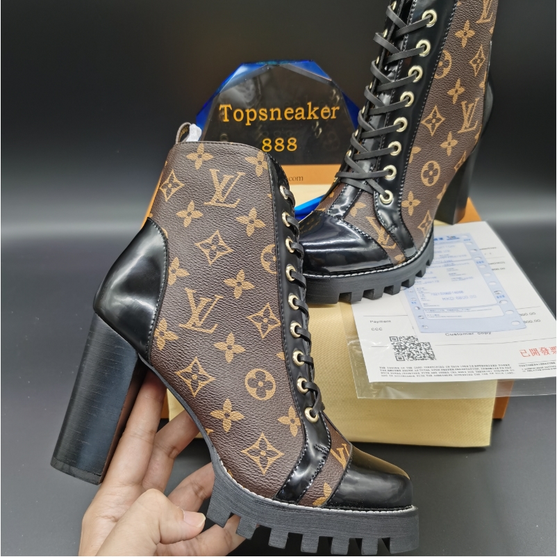 Louis Vutton LV Top Quality Love Women Boots Chunky Heel Martin Laureate Black White Yellow Size UK3.5-UK9.5 Womens Boot
Louis Vutton LV Top Quality Love Women Boots Chunky Heel Martin Laureate Black White Yellow Size UK3.5-UK9.5 Womens Boot