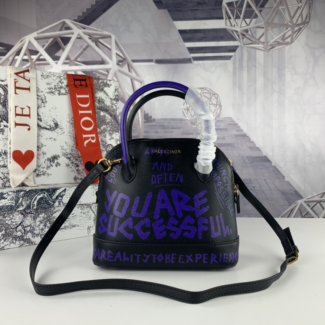 High Quality Women Handbags Designers Ville Shoulder Bag Graffiti Luxurys Fashion Lady Dress Crossbody Bags Mini Totes Wallet
High Quality Women Handbags Designers Ville Shoulder Bag Graffiti Luxurys Fashion Lady Dress Crossbody Bags Mini Totes Wallet