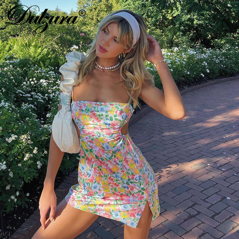 2021 summer women flower print hollow out strap mini dress slit bodycon streetwear party club vintage y2k, Black;gray
2021 summer women flower print hollow out strap mini dress slit bodycon streetwear party club vintage y2k, Black;gray