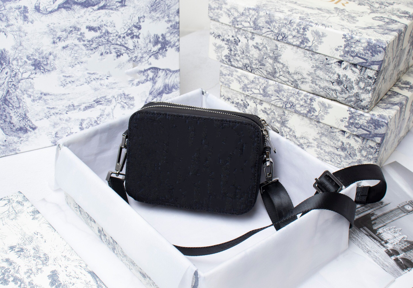 wallet flap chain shoulder Sneakers Handbags caviar high quality leather clutch bag retro designer purse flower mini bucket ladies fashion handbag, Black
wallet flap chain shoulder Sneakers Handbags caviar high quality leather clutch bag retro designer purse flower mini bucket ladies fashion handbag, Black