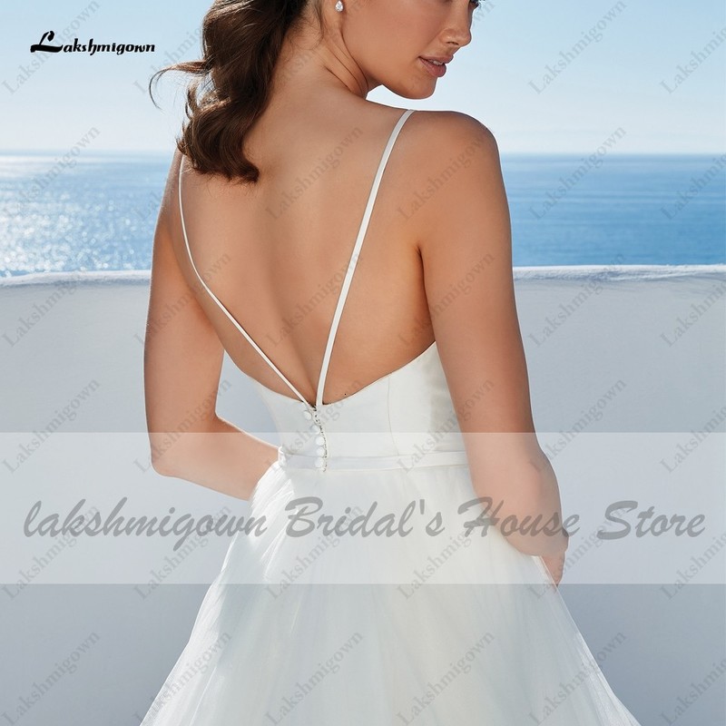 Lakshmigown Flowy White Bridal Robe Beach Dress Spaghett Strap Summer 2021 Sexy Ruffles Tulle Wedding Gowns Plunging