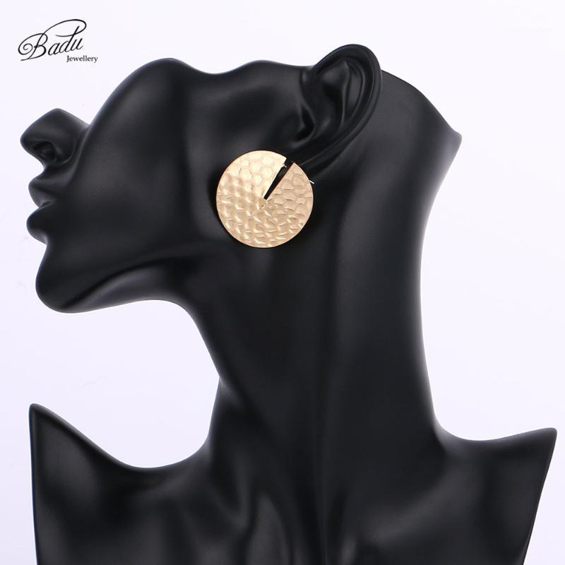 Stud Round Gold Earrings Ladies Retro Big Chic Honeycomb Geometric Metal Banquet Decoration Beautiful Gifts, Golden;silver
Stud Round Gold Earrings Ladies Retro Big Chic Honeycomb Geometric Metal Banquet Decoration Beautiful Gifts, Golden;silver
