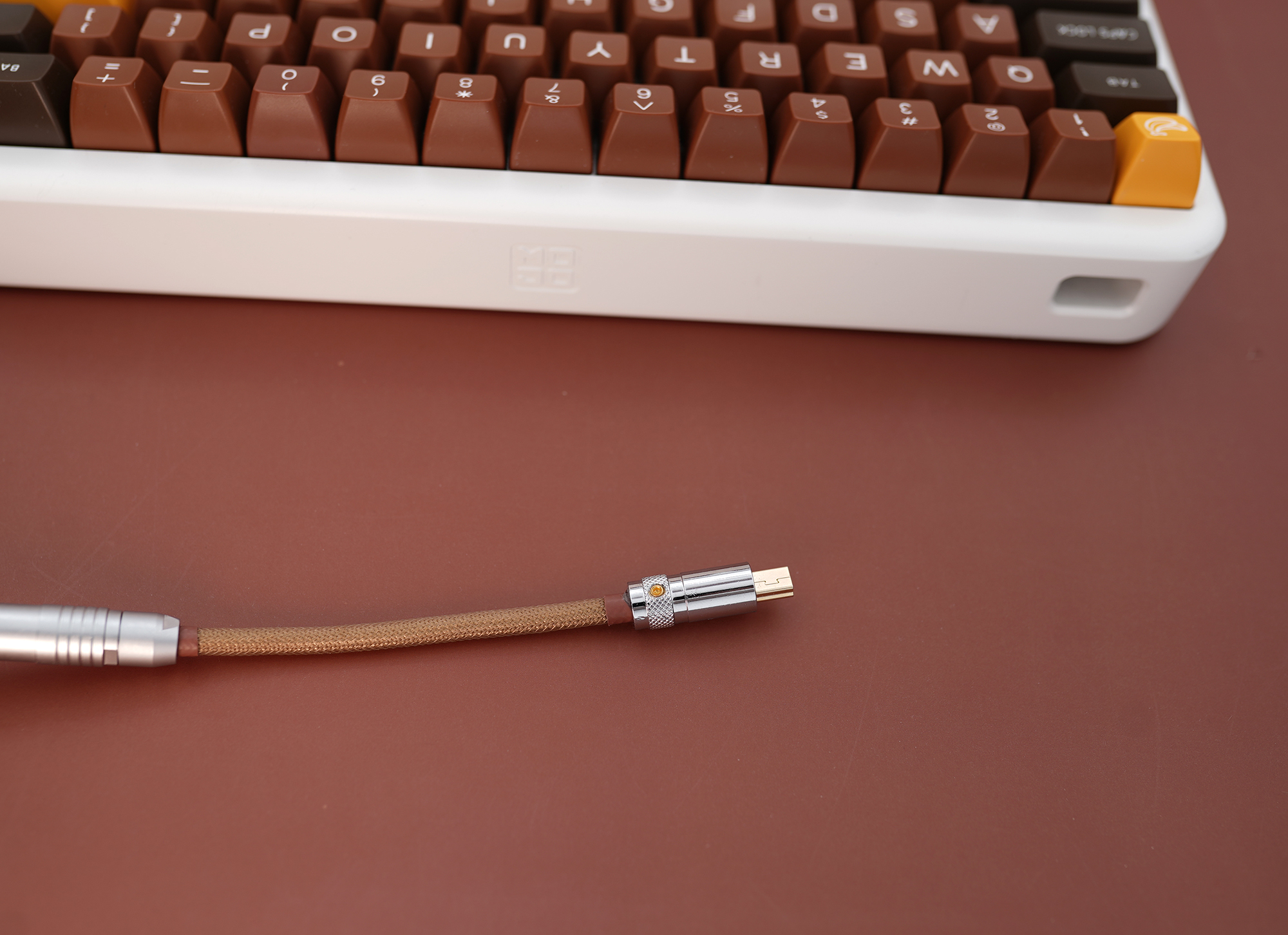GeekCable Handmade Customized Mechanical Keyboard Data Cable For GMK Theme SP Keycap Line Chocolate Colorway