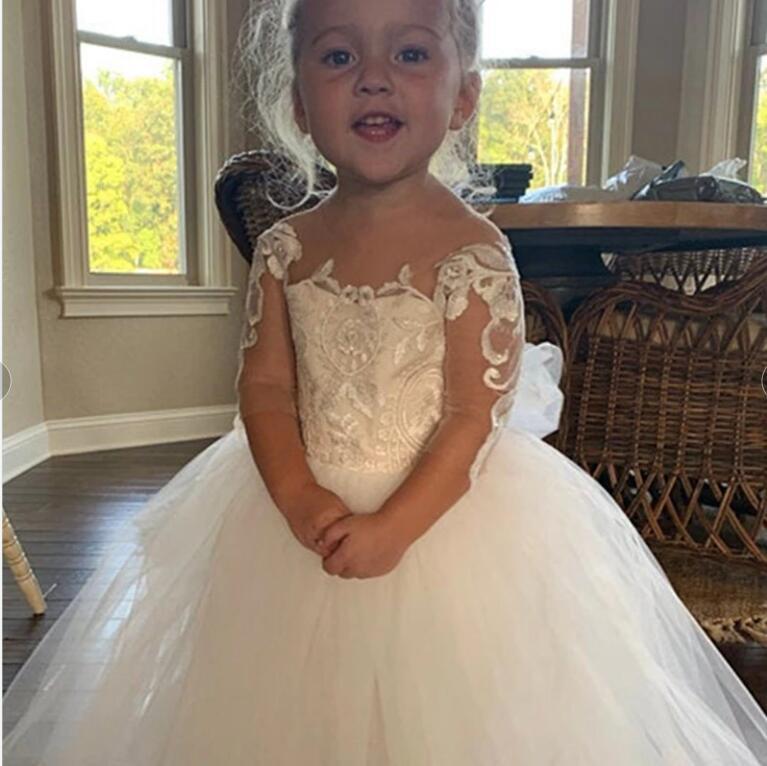 Cute Floer Girls Dresses White Lace Appliques Tulle Jeel Neck Long Sleeves Seep Train Birthday Communion Children Girl Pageant Gons Open Back Tiered