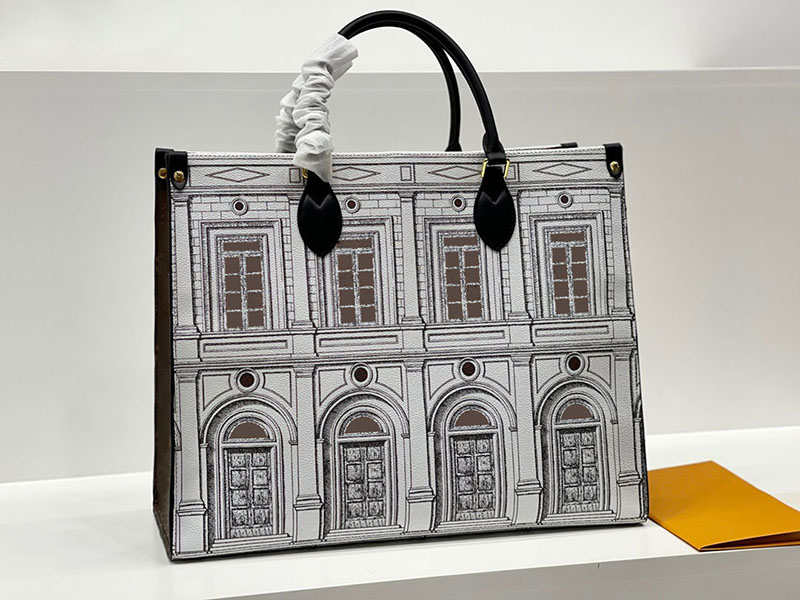 White leather graffiti fashion high-end artist shopping bag architectural print handle ladies handbag 42cm
White leather graffiti fashion high-end artist shopping bag architectural print handle ladies handbag 42cm