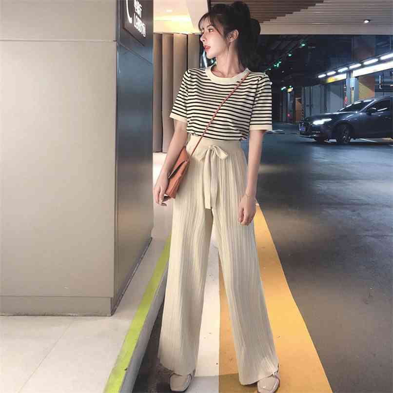 Fashion short-sleeved knitted suit spring striped round neck blouse wide leg pants 2 piece casual sale 210520, Black
Fashion short-sleeved knitted suit spring striped round neck blouse wide leg pants 2 piece casual sale 210520, Black
