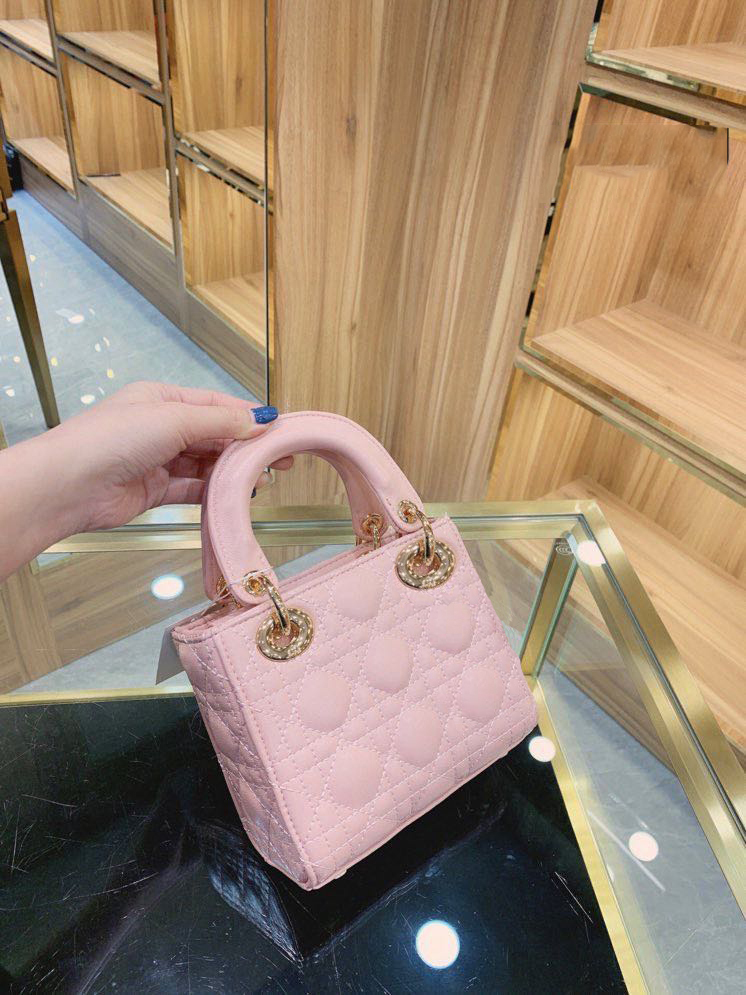 Golden logo Women wallets Totes Fashiong Bags shoulder cross body Letter Embroidery Casual Vintage Shopping Fashion Handbags Coin Purses, Color n
Golden logo Women wallets Totes Fashiong Bags shoulder cross body Letter Embroidery Casual Vintage Shopping Fashion Handbags Coin Purses, Color n