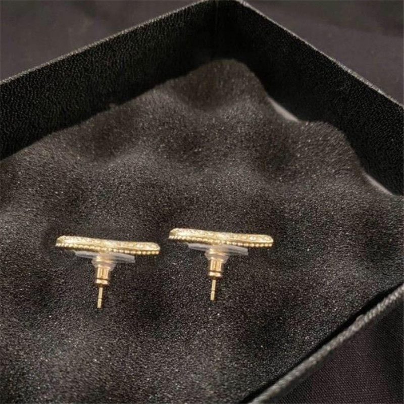 Fashion diamond stud earrings aretes lady Women Party wedding lovers gift engagement jewelry for Bride
Fashion diamond stud earrings aretes lady Women Party wedding lovers gift engagement jewelry for Bride