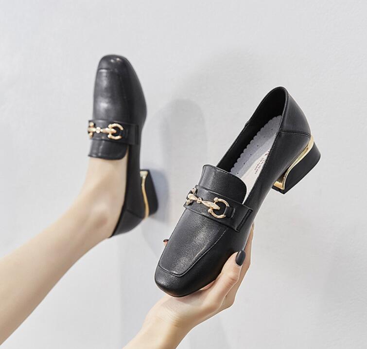 #952l summer Women low heels high quality woman wild square toe shoes lazy flat thick heel horsebit loafers women's casual shoe 35-40
#952l summer Women low heels high quality woman wild square toe shoes lazy flat thick heel horsebit loafers women's casual shoe 35-40