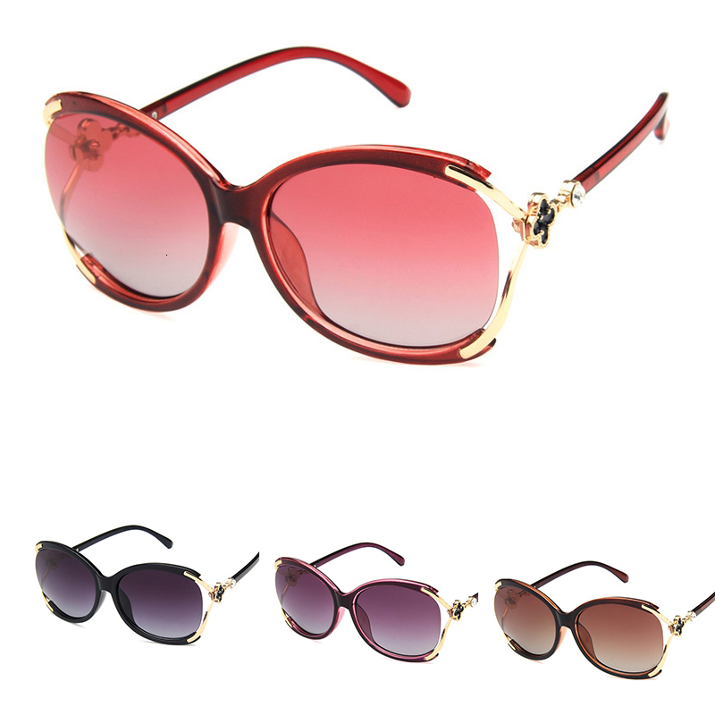 2021 Summer Fashion Retro Four Leaf Clover Rhinestone Polarized Sunglasses for Women Classic Design Driving Polaroid Ladies Sun Glasses 2021, White;black
2021 Summer Fashion Retro Four Leaf Clover Rhinestone Polarized Sunglasses for Women Classic Design Driving Polaroid Ladies Sun Glasses 2021, White;black
