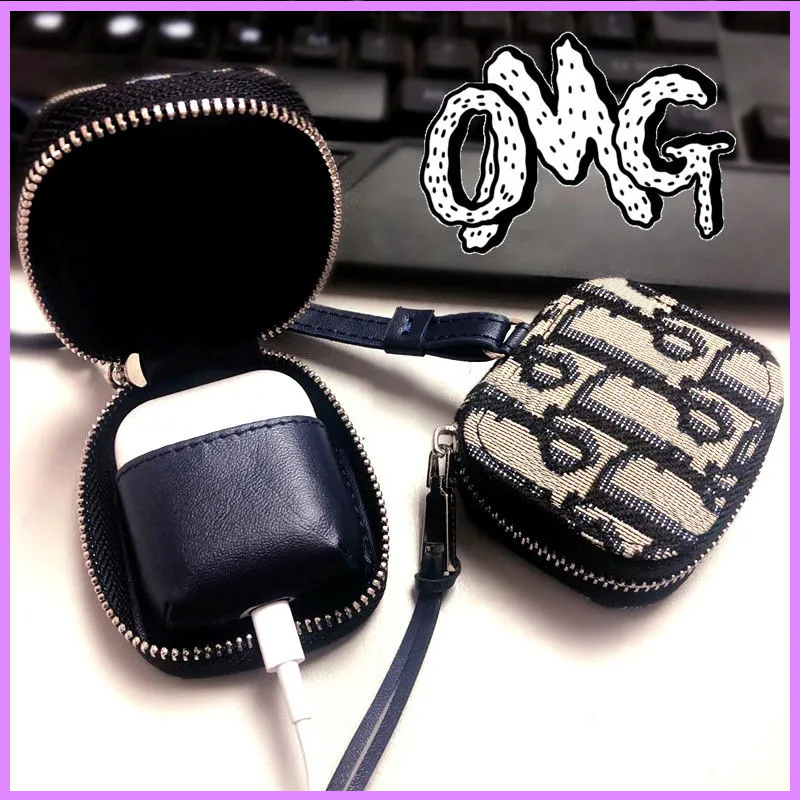 Luxury Designer Earphone Package Case New Women Mens Street Fashion Earphone Cases Airpods Bag For Airpods 1 2 Pro D228091F
Luxury Designer Earphone Package Case New Women Mens Street Fashion Earphone Cases Airpods Bag For Airpods 1 2 Pro D228091F