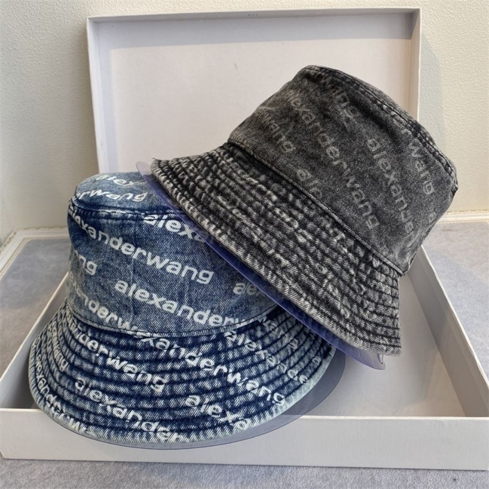 King Hat New Jean Fisherman Hat Worn Looking Washed-out Cotton Couple Bucket Hat Jacquard Letter All-Matching Sun, Denim blue
King Hat New Jean Fisherman Hat Worn Looking Washed-out Cotton Couple Bucket Hat Jacquard Letter All-Matching Sun, Denim blue