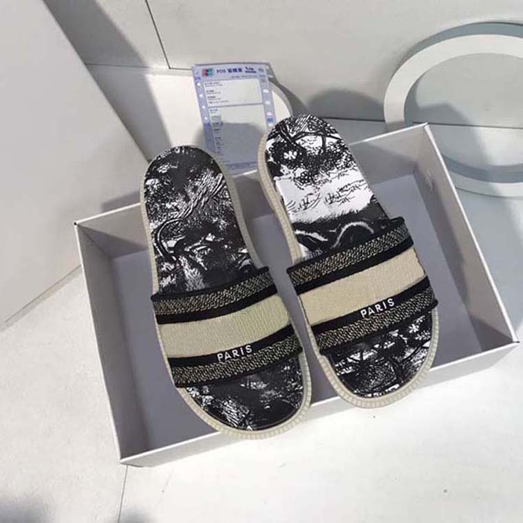 Designer slippers sandals womens shoes a stylish beautiful and luxurious lazy slippers with very good comfort suitable for spring summer autumn winter, #7
Designer slippers sandals womens shoes a stylish beautiful and luxurious lazy slippers with very good comfort suitable for spring summer autumn winter, #7