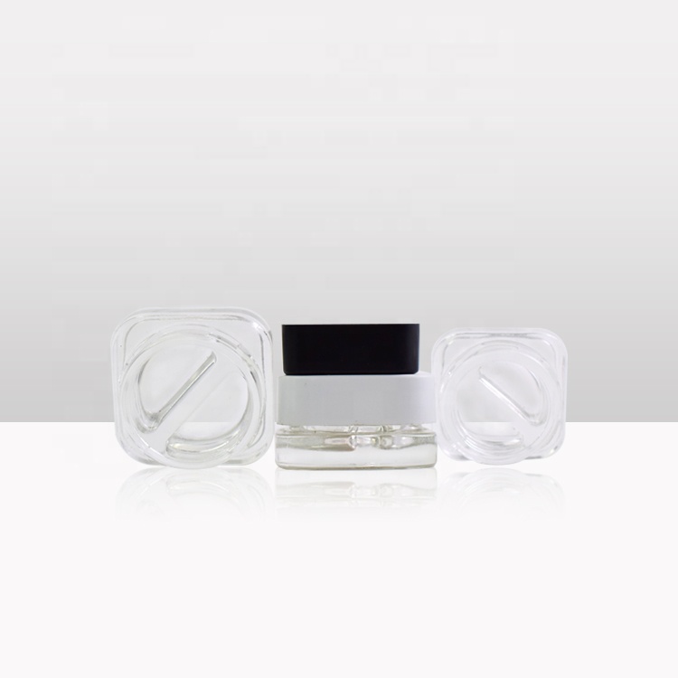 Cube Glass Jar Bottle 2 Way Divider Square Container Jars for 1g 3.5g Wax Concentrates DAB Extracts Delta 8 Shatter Resin Rosin Sauce with Childproof Cap
Cube Glass Jar Bottle 2 Way Divider Square Container Jars for 1g 3.5g Wax Concentrates DAB Extracts Delta 8 Shatter Resin Rosin Sauce with Childproof Cap