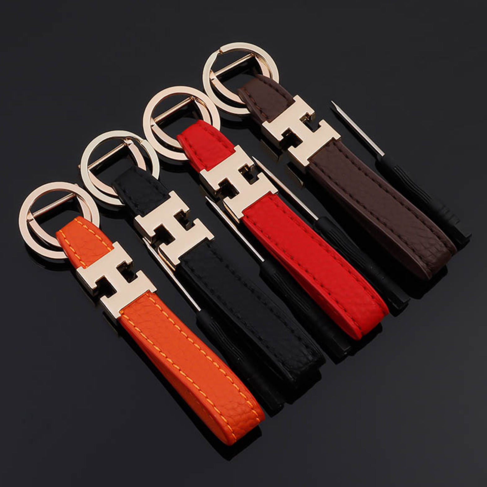 Brand Key Rings for Men Women H Letter Design Keys Chain Genuine Leather Keychains Holder Car Keyrings Accessories Fashion Bag Charm Pendant
Brand Key Rings for Men Women H Letter Design Keys Chain Genuine Leather Keychains Holder Car Keyrings Accessories Fashion Bag Charm Pendant