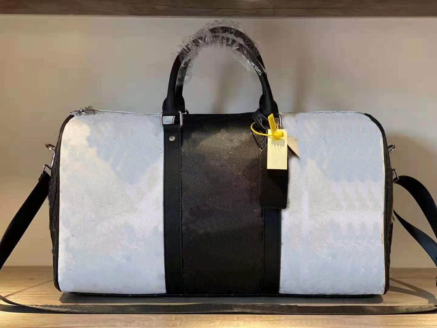 Presbyopic Bump Color Bag Man General Single Men and Women Shoulder Boys Duffel Duffle Hand Luggage Travel Bags Backpacks 50cm Handbag, Customize
Presbyopic Bump Color Bag Man General Single Men and Women Shoulder Boys Duffel Duffle Hand Luggage Travel Bags Backpacks 50cm Handbag, Customize