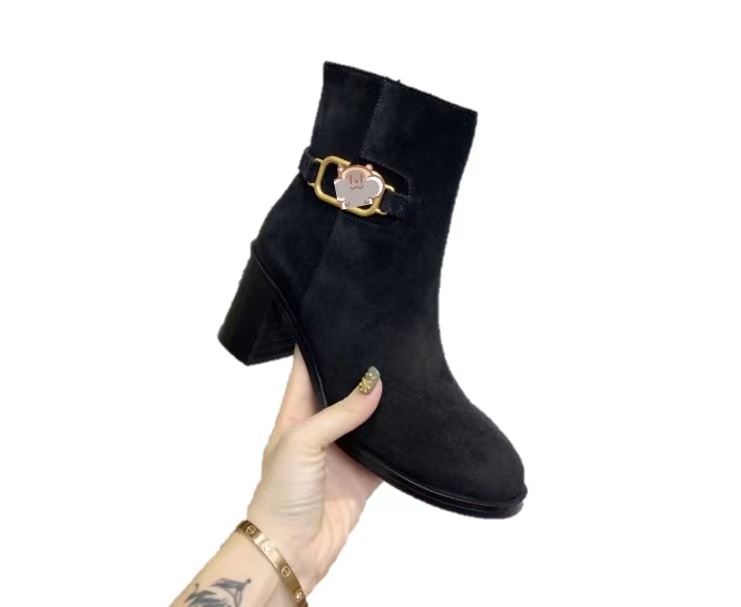 Newest designer boots shoes fashionable women's fashion metal button decoration cowhide suede and comfortable elegant temperament size for 35-40, Black
Newest designer boots shoes fashionable women's fashion metal button decoration cowhide suede and comfortable elegant temperament size for 35-40, Black