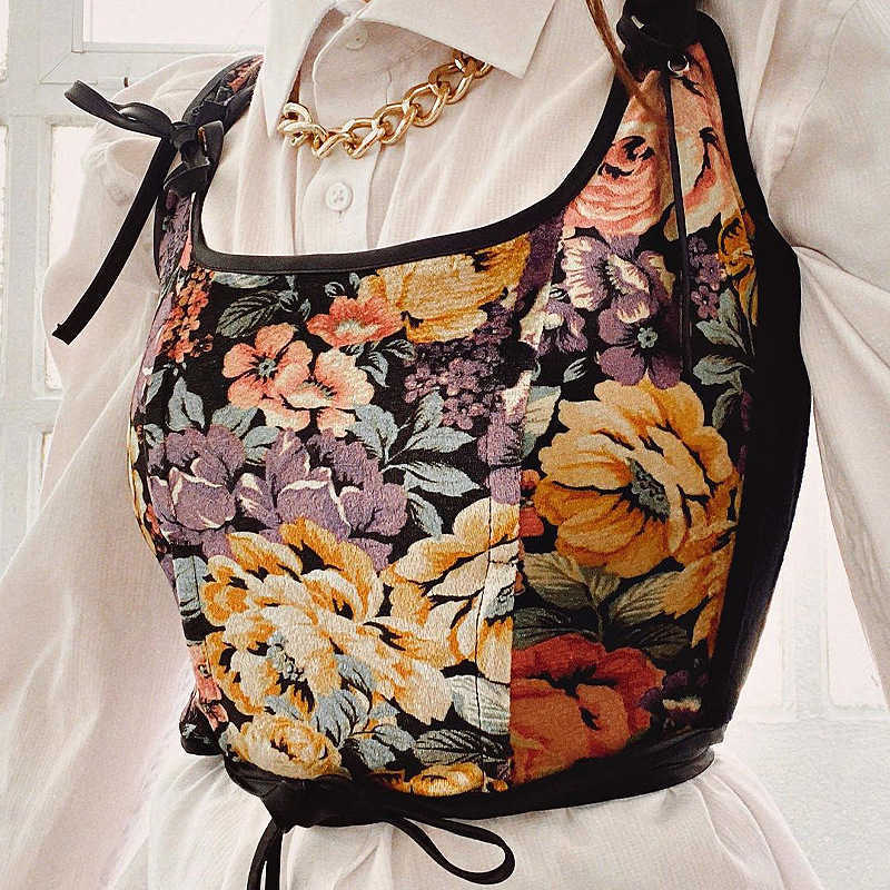 QuanRun Sexy Women Sleeveless Front Lacing Fashion Halter Floral Print Rompers Casual Party Club Streetwear Spring Summer 210604, Black
QuanRun Sexy Women Sleeveless Front Lacing Fashion Halter Floral Print Rompers Casual Party Club Streetwear Spring Summer 210604, Black