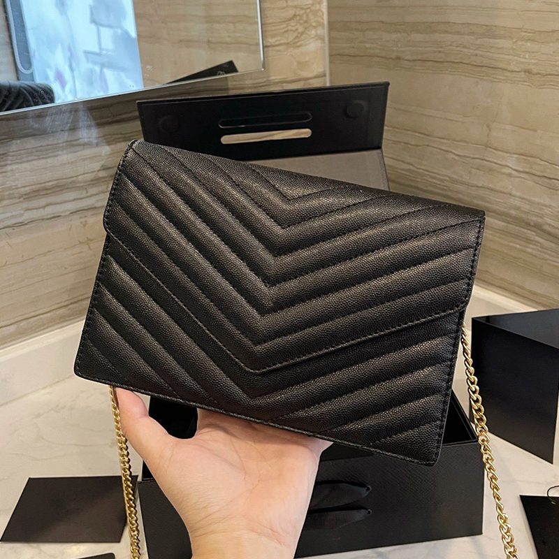 metal chain woc quilted cross body bag Designer bags flap wallet purse With dust bag box
metal chain woc quilted cross body bag Designer bags flap wallet purse With dust bag box