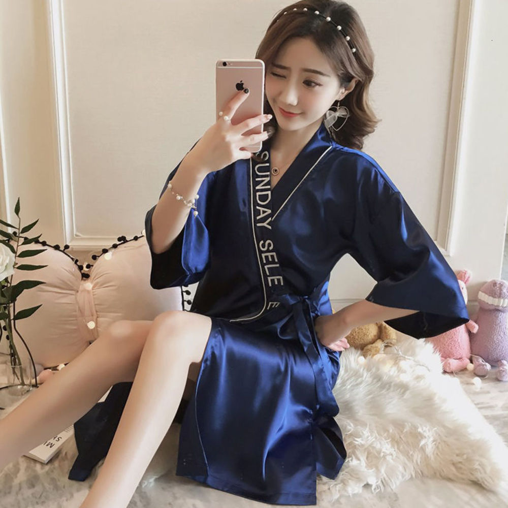 Kimono Robe women's Japanese Style Lace Up Summer Short Sleeve Silk sexy pajamas ice silk medium length bathrobe
Kimono Robe women's Japanese Style Lace Up Summer Short Sleeve Silk sexy pajamas ice silk medium length bathrobe