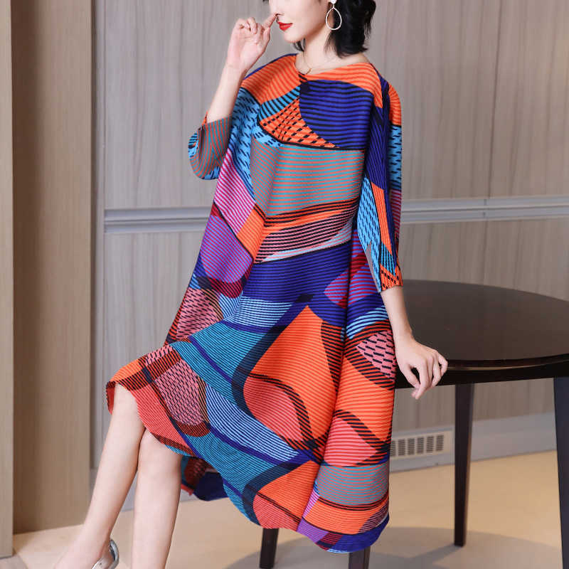 VANOVICH Pluz Size Printed Fashion Women Dress Summer and Spring Ladies Round Collar Clothing 210615, Orange
VANOVICH Pluz Size Printed Fashion Women Dress Summer and Spring Ladies Round Collar Clothing 210615, Orange