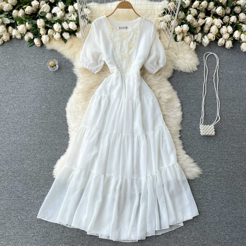 Women White Lace Patchwork Chiffon Dress Summer Short Puff Sleeve A-Line Casual Vestido Female Party Beach Robe 2021 New Fashion Y0603
Women White Lace Patchwork Chiffon Dress Summer Short Puff Sleeve A-Line Casual Vestido Female Party Beach Robe 2021 New Fashion Y0603