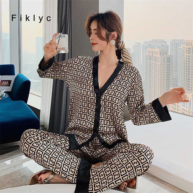 Fiklyc Women's Pajamas Set V Neck Design Luxury Cross Letter Print Sleepwear Silk Like Home Clothes Nightwear Satin Pyjamas Sets 211115, Black;red
Fiklyc Women's Pajamas Set V Neck Design Luxury Cross Letter Print Sleepwear Silk Like Home Clothes Nightwear Satin Pyjamas Sets 211115, Black;red